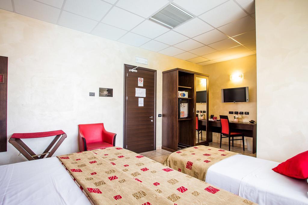 Piccolo Hotel Nogara Exterior photo