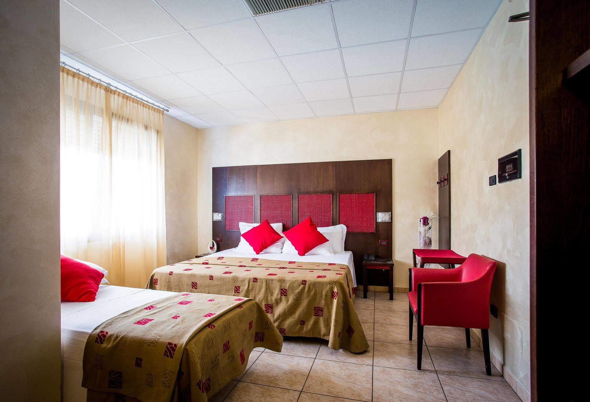 Piccolo Hotel Nogara Exterior photo